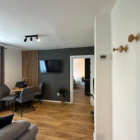 Modern Cozy Apartment Zalău Esterno foto