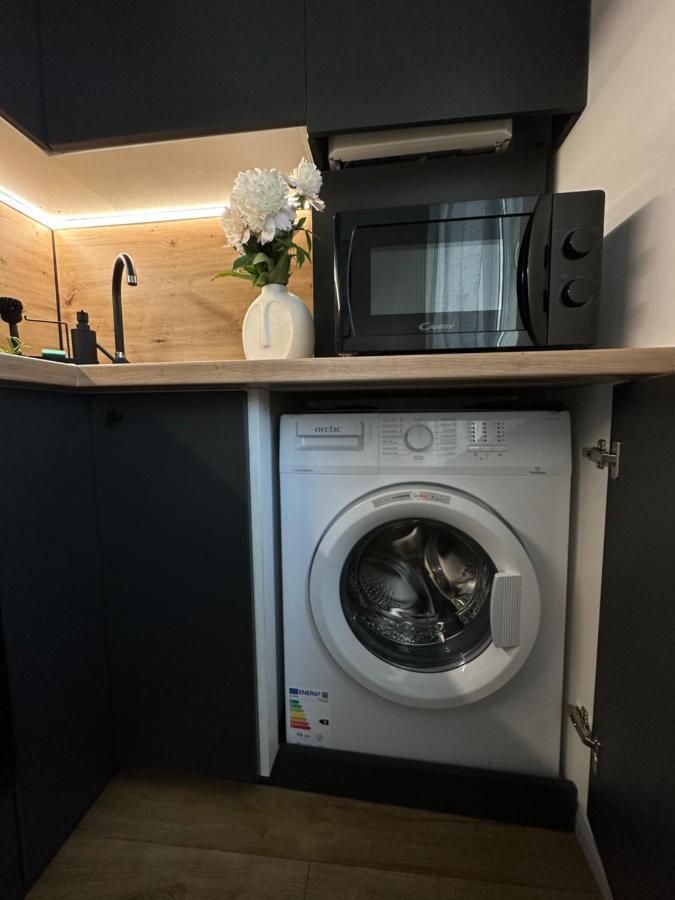 Modern Cozy Apartment Zalău Esterno foto