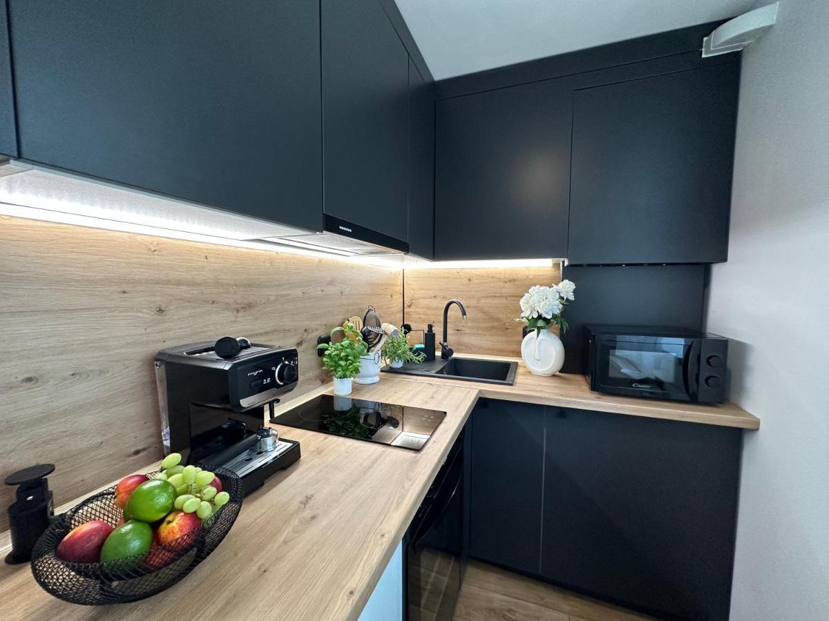 Modern Cozy Apartment Zalău Esterno foto