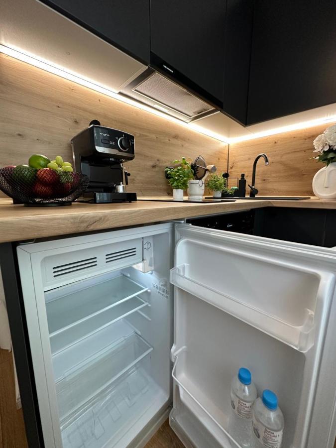 Modern Cozy Apartment Zalău Esterno foto